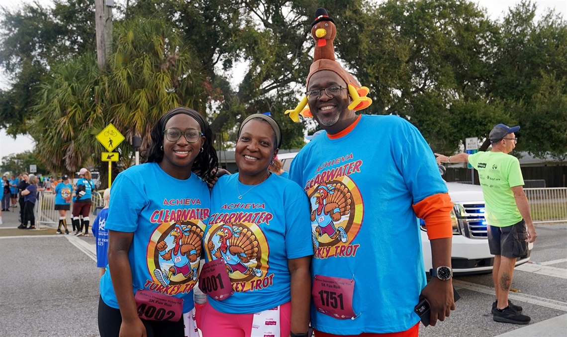 Turkey-Trot-Family from the 2025 race